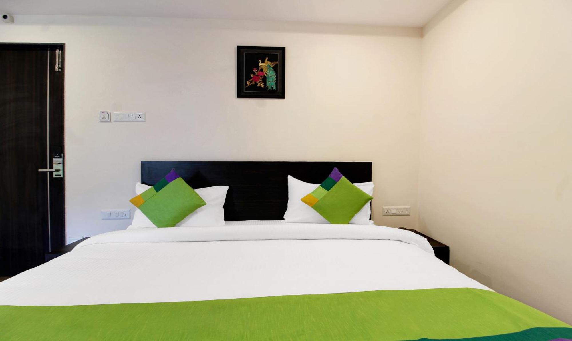 Treebo Excella Hotel Visakhapatnam Buitenkant foto