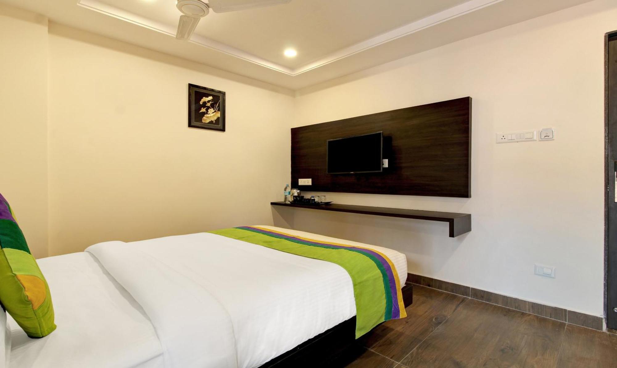 Treebo Excella Hotel Visakhapatnam Buitenkant foto