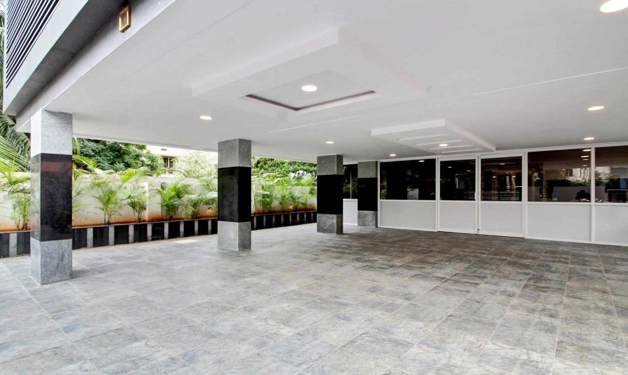 Treebo Excella Hotel Visakhapatnam Buitenkant foto